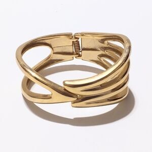 Vintage Gold Tone Asymmetrical Hinged Bangle Bracelet